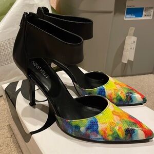 Nine West Black Multi Colored Zippered Heels Size 8.5